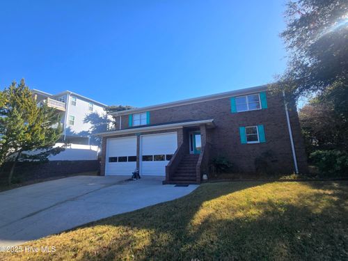 5901 Mclean St, Emerald Isle, NC, 28594-3428 | Card Image