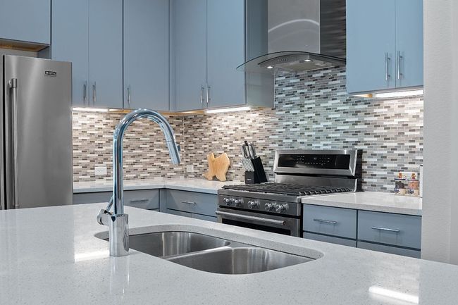 stainless steel appliances | Image 8