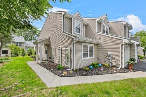 31 Deer Crossing Dr, Fishkill, NY, 12524-1361 | Card Image