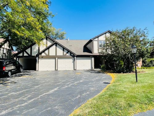 unit-d-200 Brookside Ln, Willowbrook, IL, 60527-2905 | Card Image