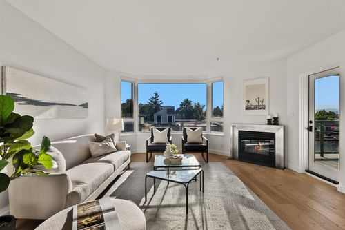 403-1688 Cypress St, Vancouver, BC, V6J5J1 | Card Image