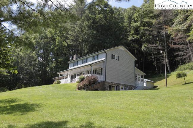 581 N Fork New River Rd, House other with 4 bedrooms, 3 bathrooms and null parking in Lansing NC | Image 4