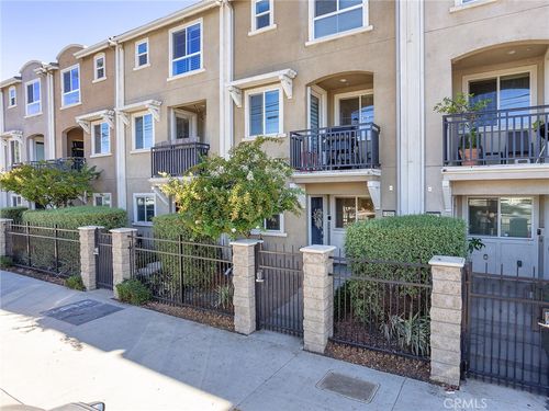 14860 Nordhoff St, Panorama City, CA, 91402-1507 | Card Image