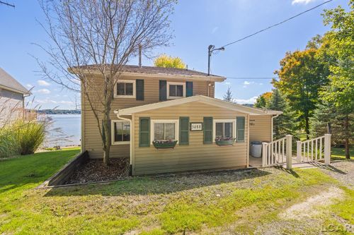 3088 Marsh Rd, Brooklyn, MI, 49230-9241 | Card Image