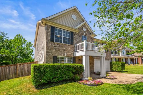 210 Vintage Cir, Hendersonville, TN, 37075-4090 | Card Image