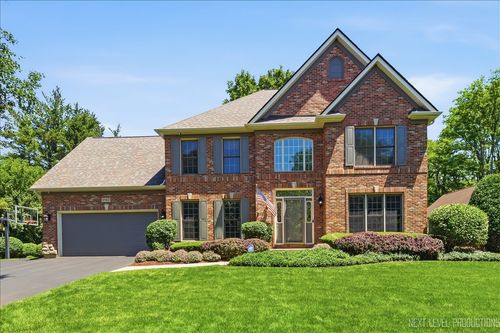 990 Pinecrest Dr, Sugar Grove, IL, 60554-9249 | Card Image
