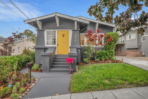 4618 Walnut Street, Oakland, CA, 94619 | Card Image