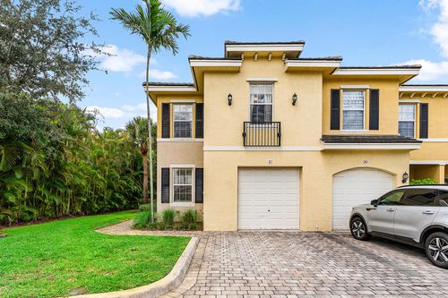21 Largo Way, Boynton Beach, FL, 33426-6593 | Card Image