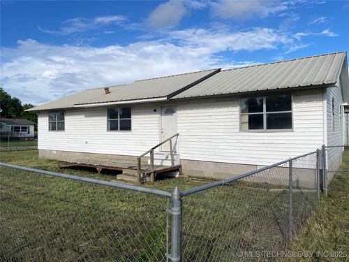 116 E 5th St, Coleman, OK, 73432-8528 | Card Image