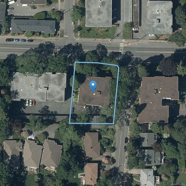 101 - 1792 Rockland Ave, Condo with 2 bedrooms, 2 bathrooms and 1 parking in Victoria BC | Image 29