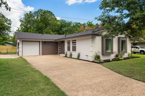 8411 Kimble Cv, Austin, TX, 78757-7807 | Card Image