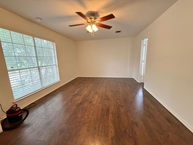 1464 David Curry Dr, House other with 3 bedrooms, 3 bathrooms and 4 parking in Round Rock TX | Image 15