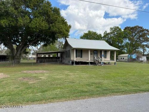 214 N Suire St, Erath, LA, 70533-3834 | Card Image