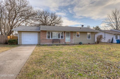 1924 S River St, Carthage, MO, 64836-3345 | Card Image