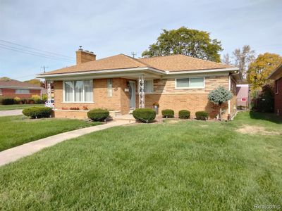 16405 W Collinson Avenue, Home with 3 bedrooms, 2 bathrooms and null parking in Eastpointe MI | Image 1