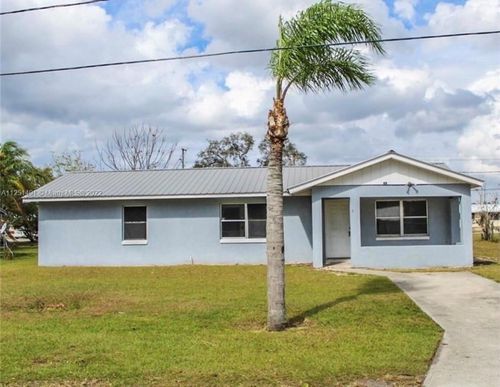 49 E Metcalfe St, Avon Park, FL, 33825-4833 | Card Image