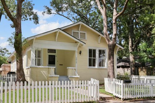 2015 Cherokee St, Baton Rouge, LA, 70806-6604 | Card Image