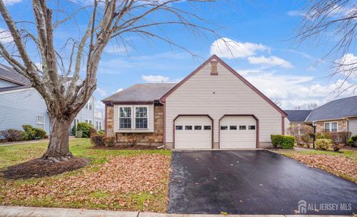 11 Bedfordshire Dr, Monroe, NJ, 08831-5494 | Card Image