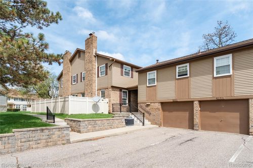 21214 W Glen Haven Cir, Northville, MI, 48167-2469 | Card Image