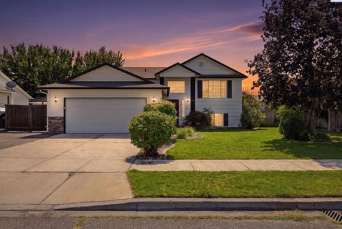 8504 Wembley, Pasco, WA, 99301 | Card Image