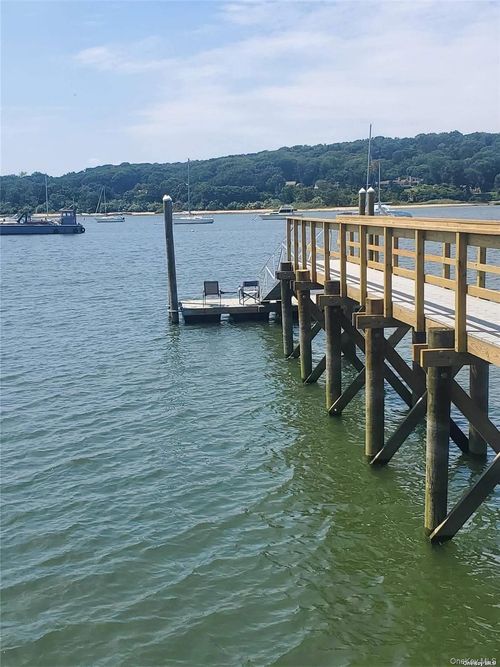 201 Woodbine Ave, Northport, NY, 11768-2818 | Card Image