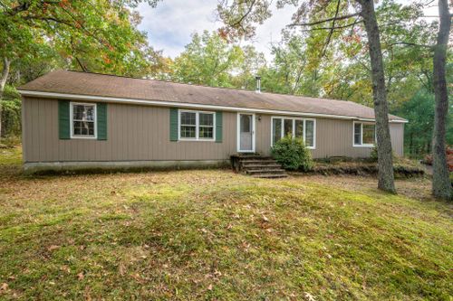 160 Camp Sargent Road, Merrimack, NH, 03054 | Card Image