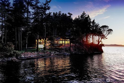 477 Davison Head Dr, Friday Harbor, WA, 98250-9163 | Card Image