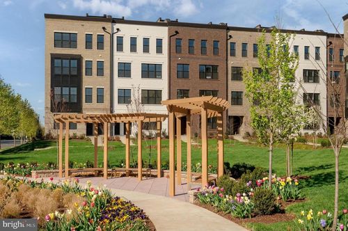 22130 Little Mount Ter, ASHBURN, VA, 20148-3221 | Card Image