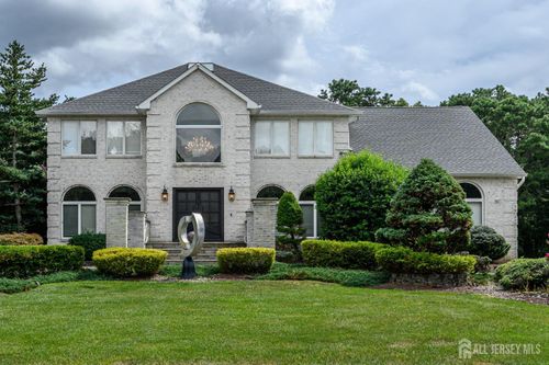 33 Denise Ct, Manalapan, NJ, 07726-4679 | Card Image