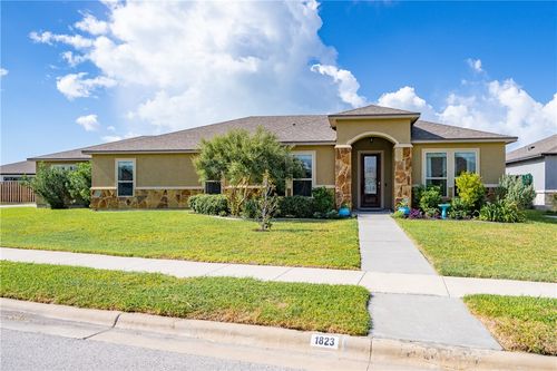 1823 Monterey Bay Dr, Portland, TX, 78374-3070 | Card Image