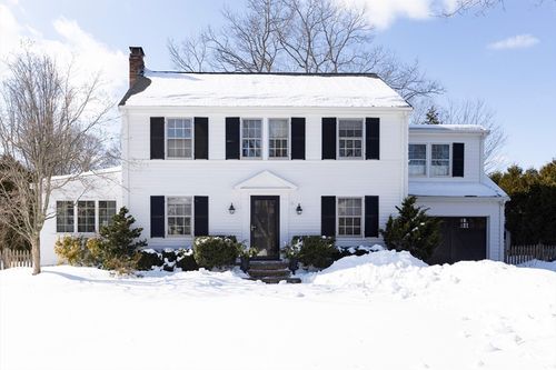 5 Wilde Rd, Wellesley, MA, 02481-2428 | Card Image