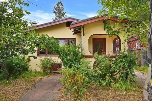 2219 Derby St, Berkeley, CA, 94705-1017 | Card Image