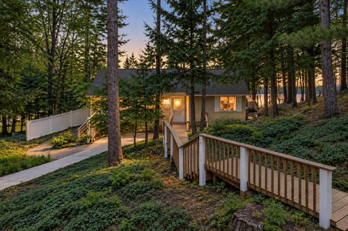 687 Arbutus Trl, Traverse City, MI, 49696-9407 | Card Image