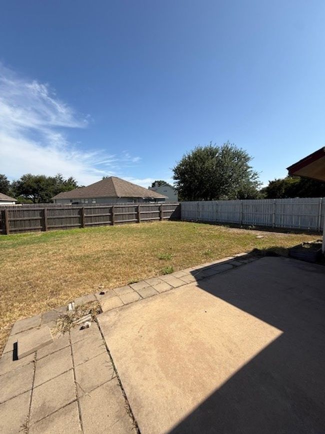 1212 Nightshade Ln, House other with 3 bedrooms, 2 bathrooms and 2 parking in Leander TX | Image 8