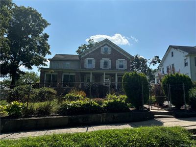 Property entrance featuring covered porch | Image 2