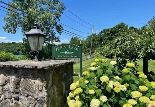 7-7 Waterfront Ct, Hopewell Junction, NY, 12533-8423 | Card Image