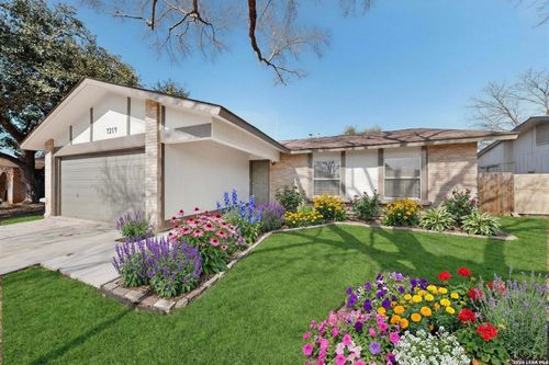 7219 Spring Drops St, San Antonio, TX, 78249-2604 | Card Image