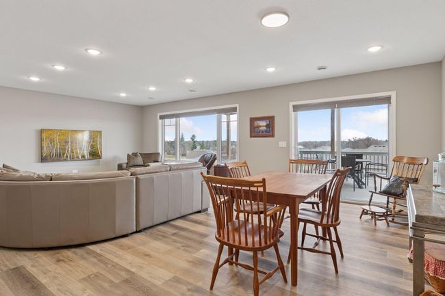 Wonderful lighting from all the large windows | Image 44