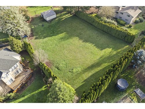 1705 Se Brookwood Ave, Hillsboro, OR, 97123 | Card Image