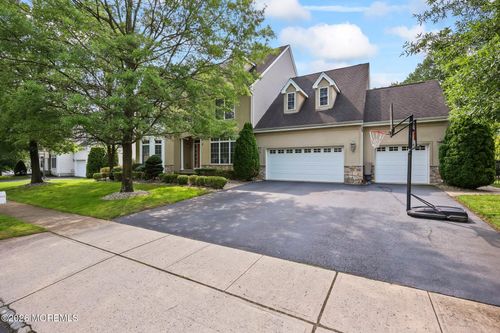 6 Huggins Ln, Manalapan, NJ, 07726-7921 | Card Image