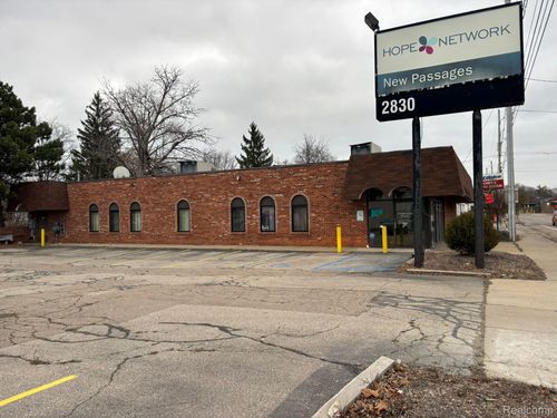 2830 Corunna Rd, Flint, MI, 48503-3254 | Card Image