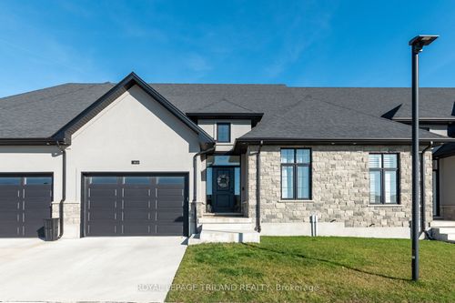 102-9861 Glendon Dr, Komoka, ON, N0L1R0 | Card Image