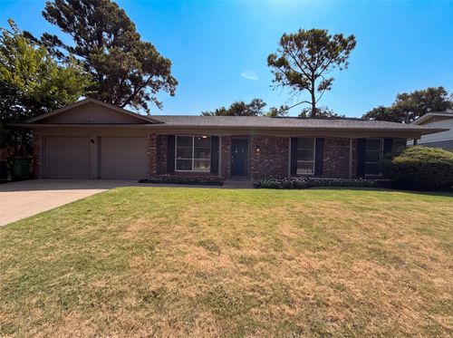 2136 Mountainview Dr, Hurst, TX, 76054-2922 | Card Image