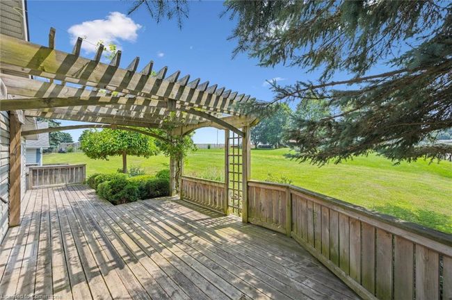 185 Wesley Cres, House other with 2 bedrooms, 2 bathrooms and 2 parking in Waterloo ON | Image 24