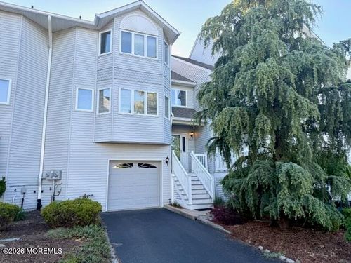 204 Muskflower Ct, Toms River, NJ, 08753-1328 | Card Image