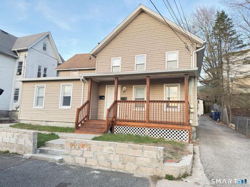 32 Winter St, Ansonia, CT, 06401-3053 | Card Image