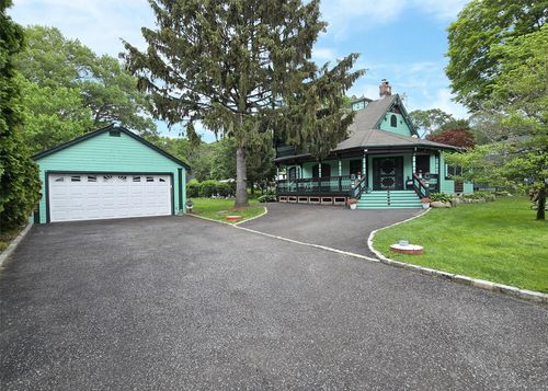 25 Oakdale Ave, Selden, NY, 11784-3015 | Card Image