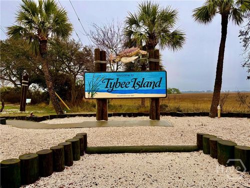 1606 2nd Ave, Tybee Island, GA, 31328-8745 | Card Image