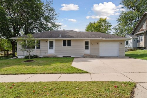 425 Elm St W, Norwood Young America, MN, 55368-9780 | Card Image