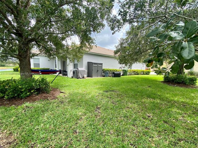 3886 W Whitewater Ave, House other with 4 bedrooms, 3 bathrooms and null parking in Weston FL | Image 20